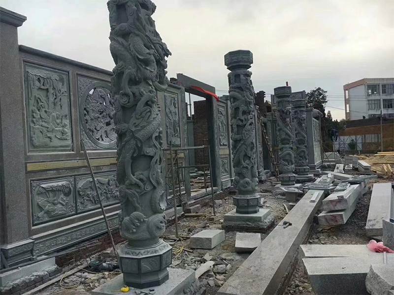 石雕龍柱價格